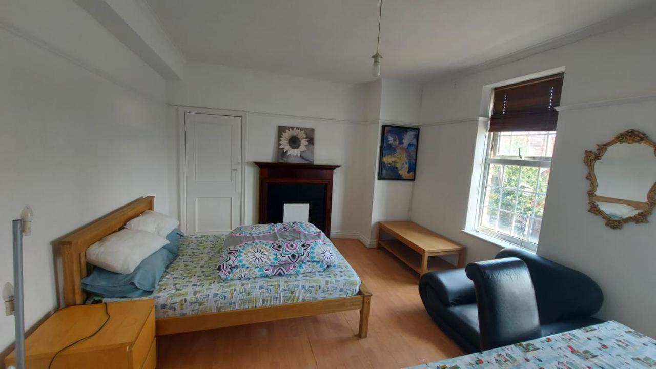 London Edgware Station Apartment ภายนอก รูปภาพ