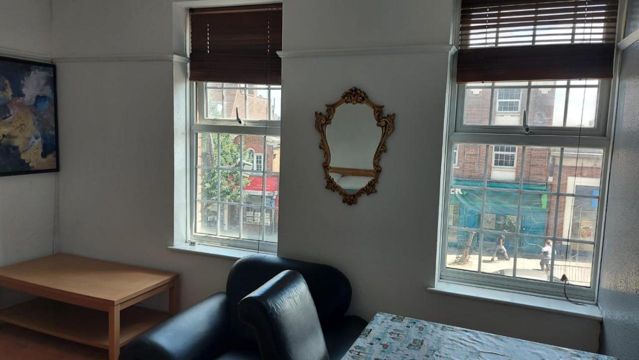 London Edgware Station Apartment ภายนอก รูปภาพ