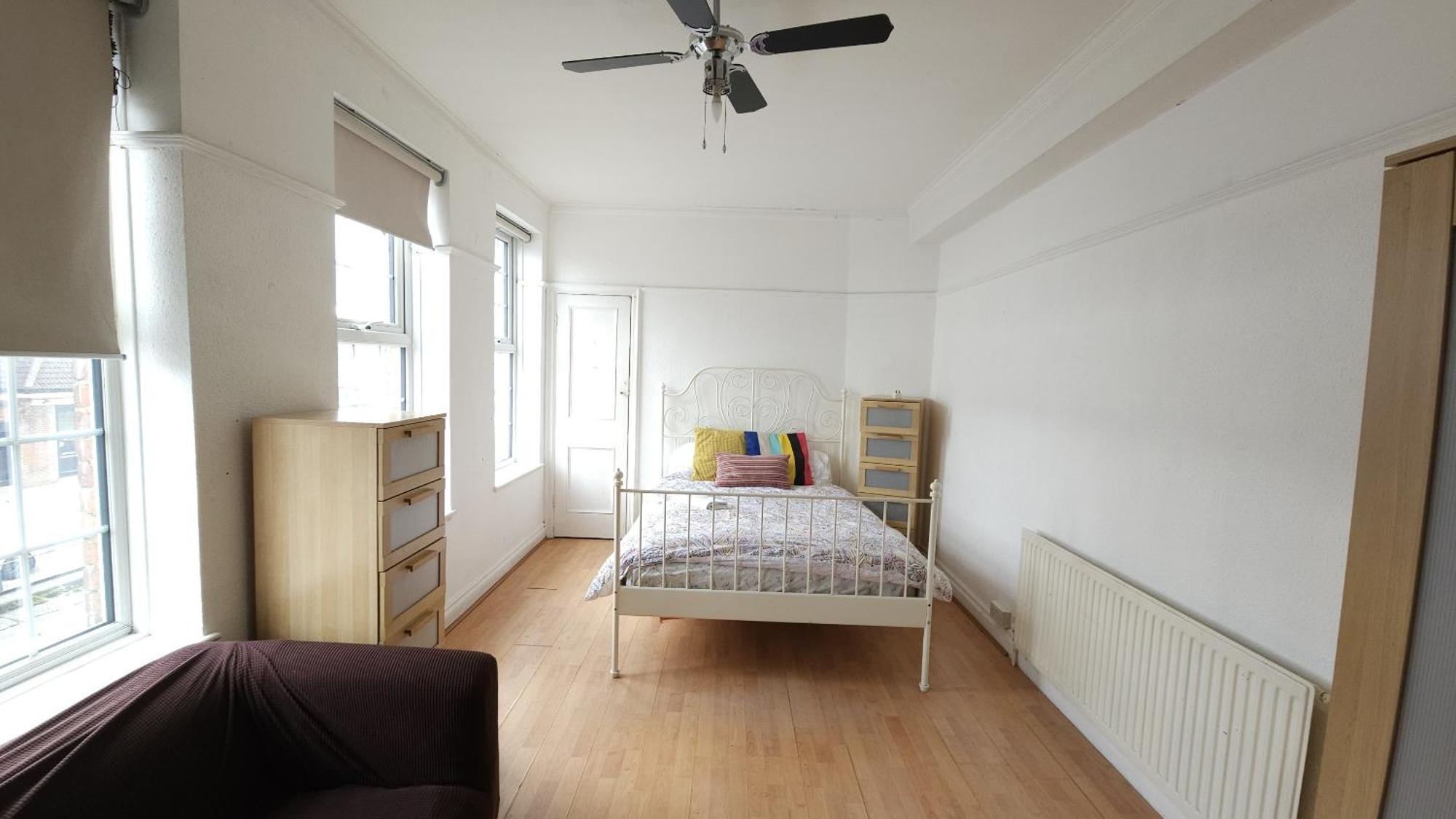 London Edgware Station Apartment ภายนอก รูปภาพ